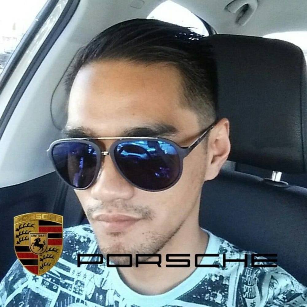 Meet your Posher, Bernie